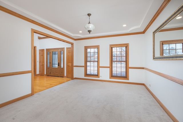 2652 Charlestowne Lane, Naperville, IL 60564