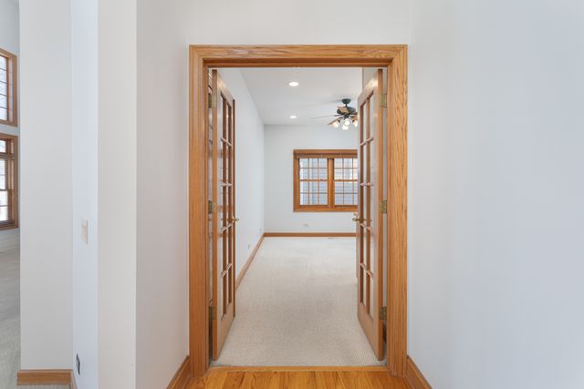 2652 Charlestowne Lane, Naperville, IL 60564