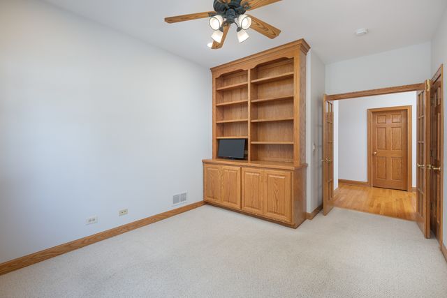 2652 Charlestowne Lane, Naperville, IL 60564