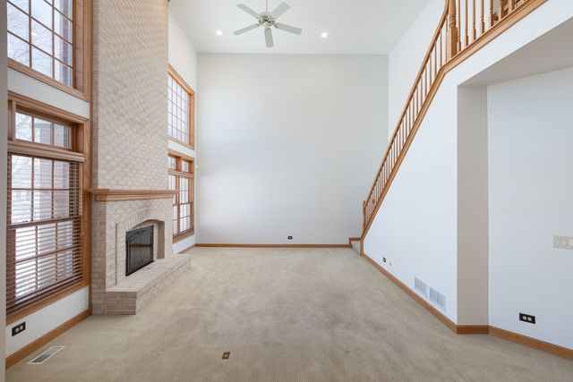 2652 Charlestowne Lane, Naperville, IL 60564