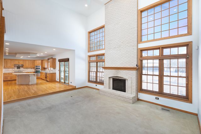 2652 Charlestowne Lane, Naperville, IL 60564