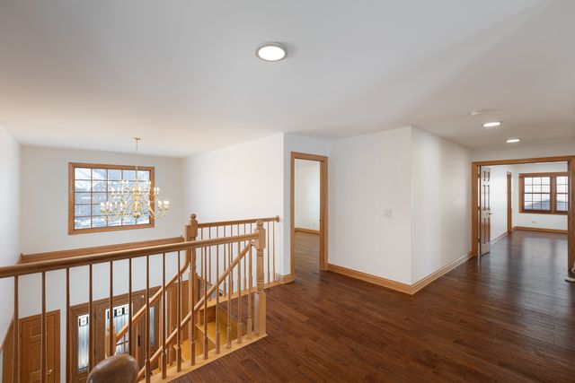 2652 Charlestowne Lane, Naperville, IL 60564