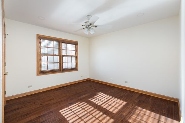 2652 Charlestowne Lane, Naperville, IL 60564