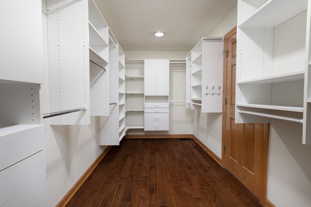 2652 Charlestowne Lane, Naperville, IL 60564