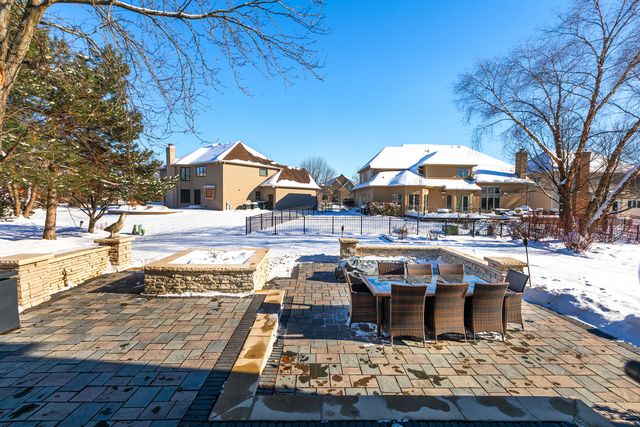 2652 Charlestowne Lane, Naperville, IL 60564