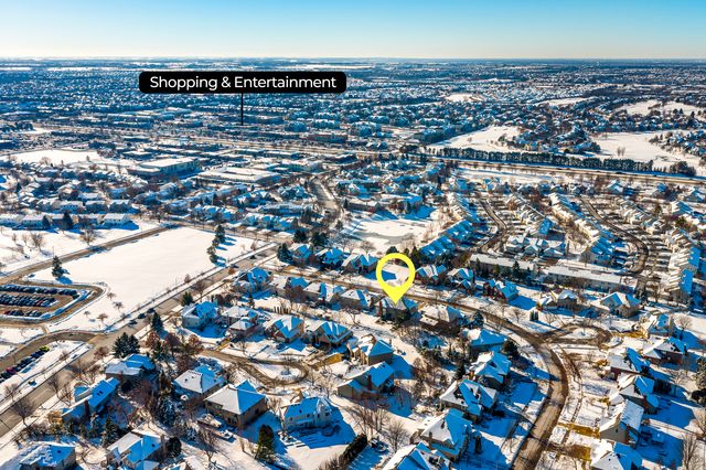 2652 Charlestowne Lane, Naperville, IL 60564