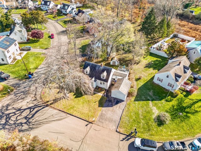 2 Arthur Court, North Branford, CT 06471