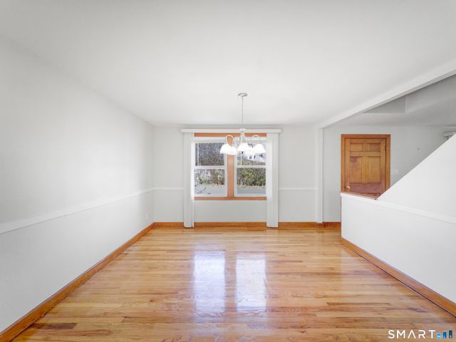 2 Arthur Court, North Branford, CT 06471