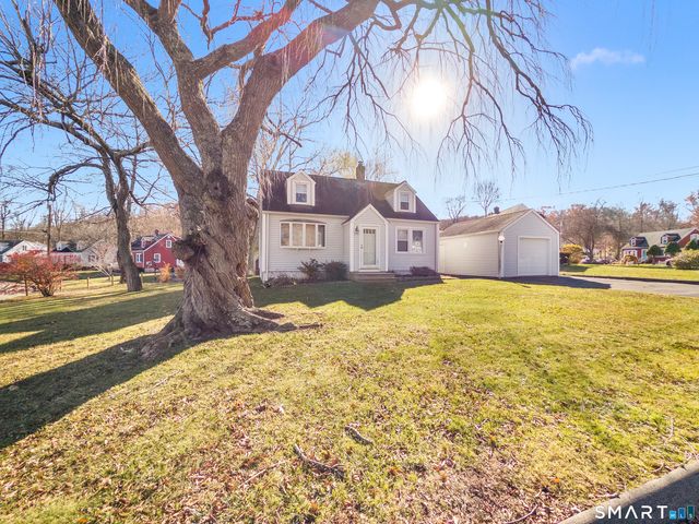 2 Arthur Court, North Branford, CT 06471