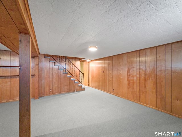 2 Arthur Court, North Branford, CT 06471