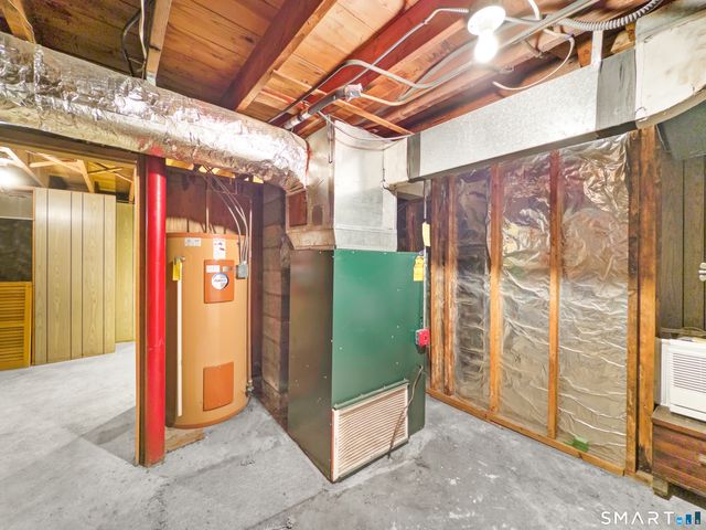 2 Arthur Court, North Branford, CT 06471