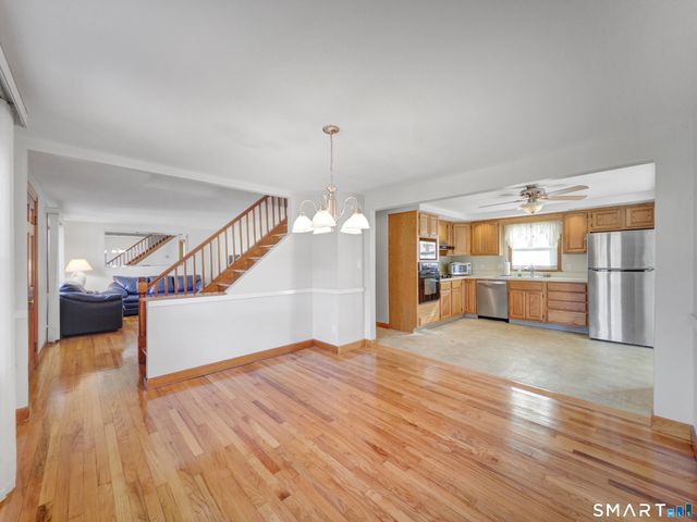 2 Arthur Court, North Branford, CT 06471