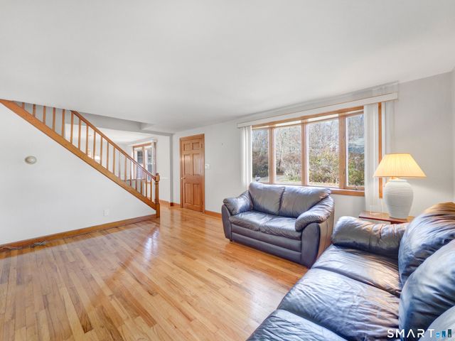 2 Arthur Court, North Branford, CT 06471