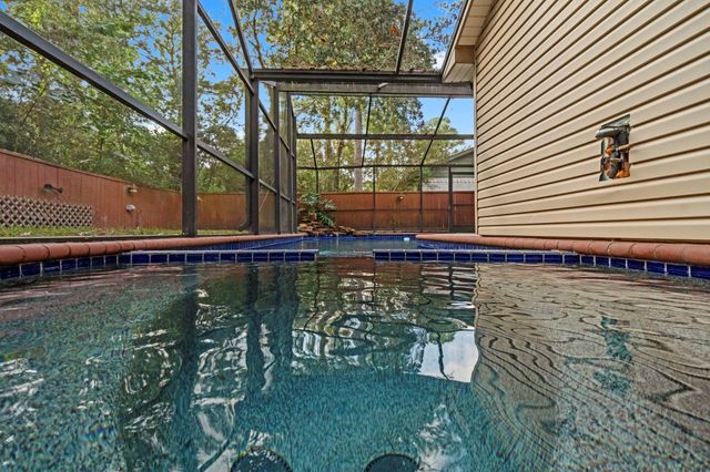 62 S Woodstock Circle Drive, The Woodlands, TX 77381