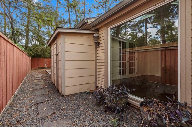 62 S Woodstock Circle Drive, The Woodlands, TX 77381