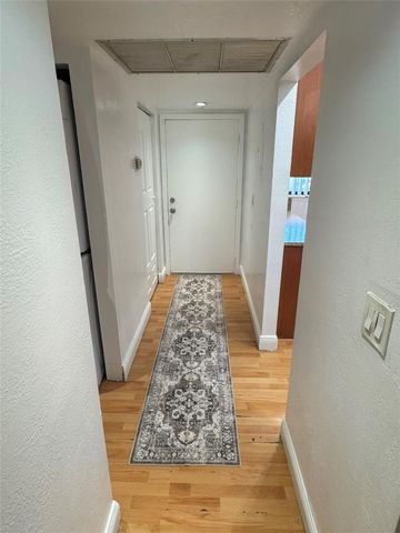 851 NE 209th Ter 202, Miami, FL 33179
