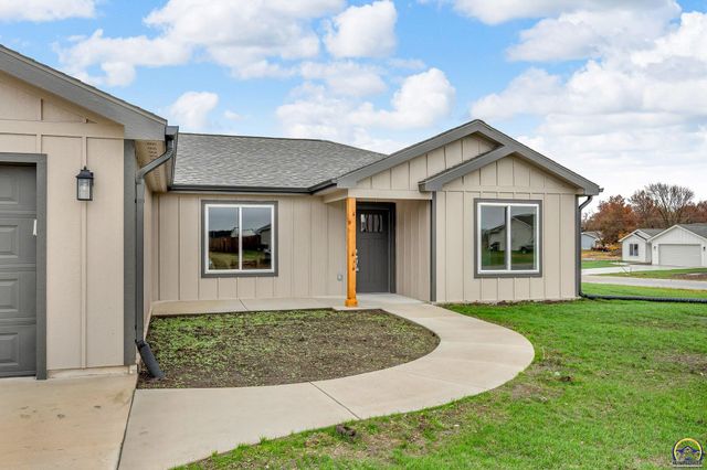 304 Clay Ave, Carbondale, KS 66414