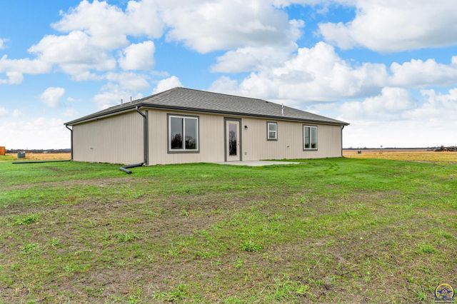 304 Clay Ave, Carbondale, KS 66414