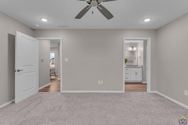 304 Clay Ave, Carbondale, KS 66414