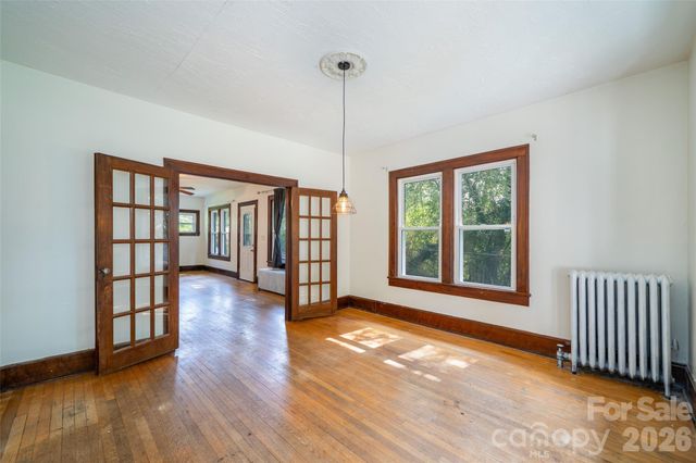 76 Starnes Cove Road, Asheville, NC 28806