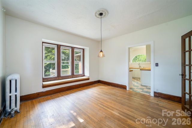 76 Starnes Cove Road, Asheville, NC 28806
