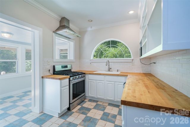 76 Starnes Cove Road, Asheville, NC 28806