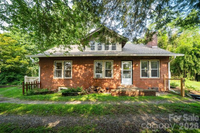 76 Starnes Cove Road, Asheville, NC 28806