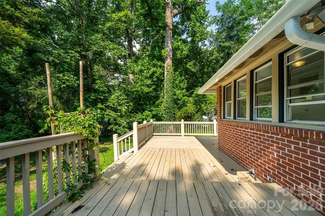76 Starnes Cove Road, Asheville, NC 28806