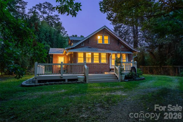76 Starnes Cove Road, Asheville, NC 28806