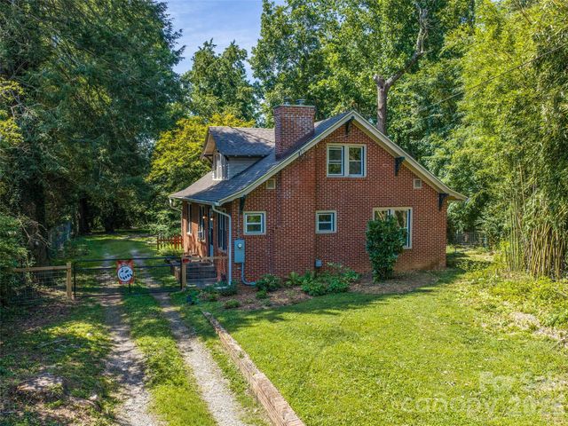 76 Starnes Cove Road, Asheville, NC 28806