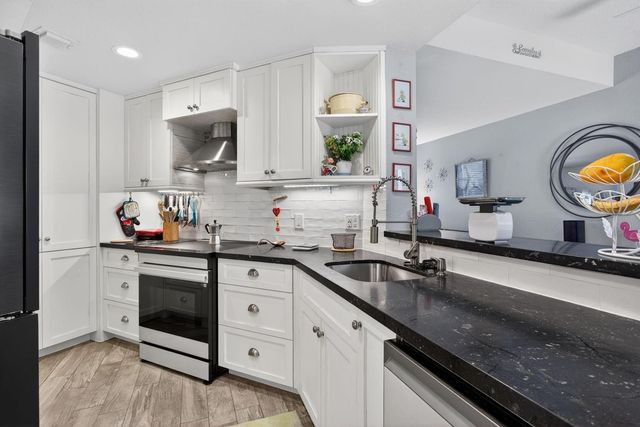 1900 Oceanwalk Lane 138, Pompano Beach, FL 33062