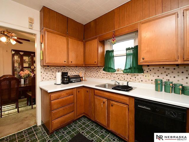 3188 Stone Avenue, Omaha, NE 68111