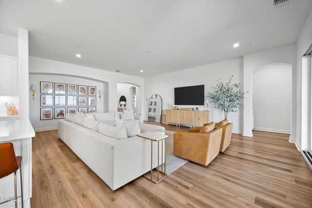 3326 Madrone Lane, Bakersfield, CA 93311