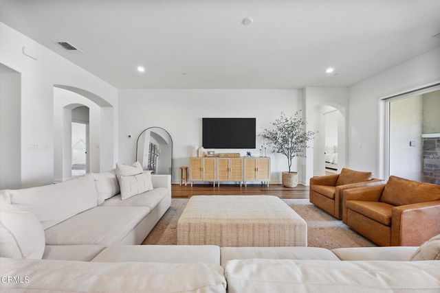 3326 Madrone Lane, Bakersfield, CA 93311