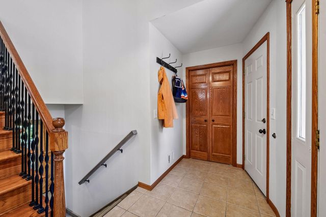 7011 Eagle Ridge, Eden Prairie, MN 55346