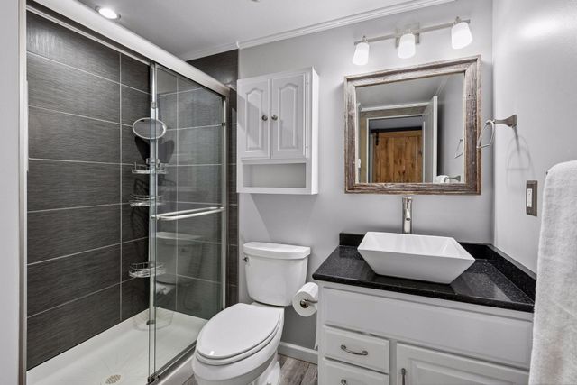 7011 Eagle Ridge, Eden Prairie, MN 55346