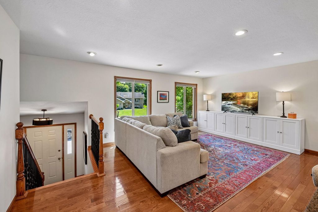 7011 Eagle Ridge, Eden Prairie, MN 55346 — photo 5