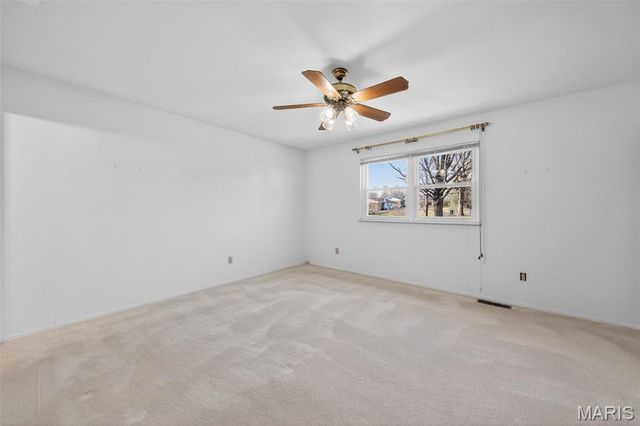 3937 Argonne Forest Drive, Florissant, MO 63034