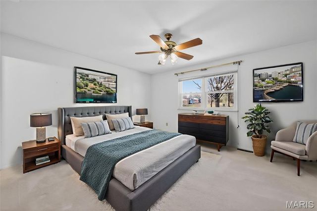 3937 Argonne Forest Drive, Florissant, MO 63034