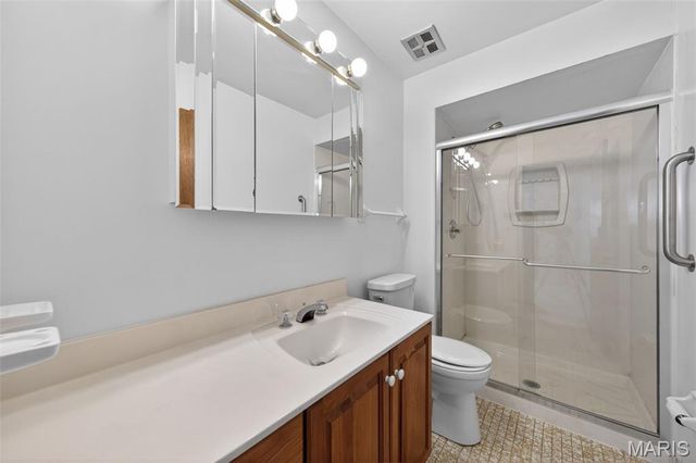 3937 Argonne Forest Drive, Florissant, MO 63034