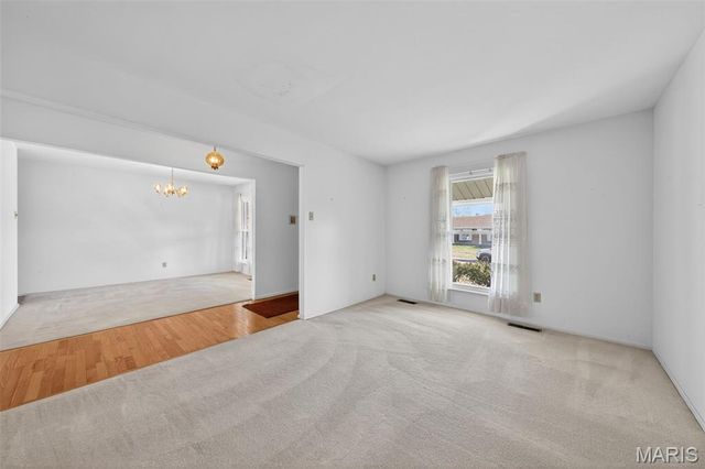 3937 Argonne Forest Drive, Florissant, MO 63034