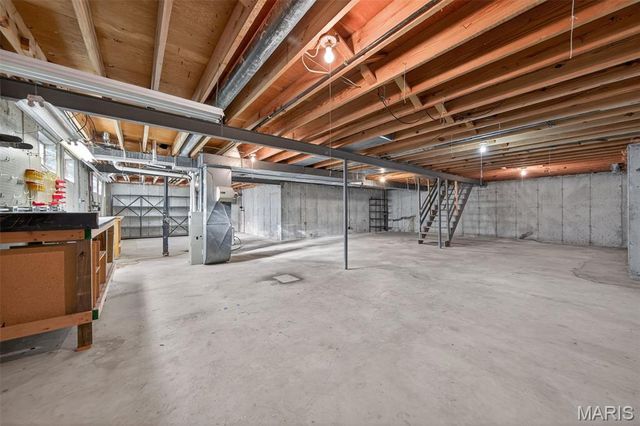 3937 Argonne Forest Drive, Florissant, MO 63034