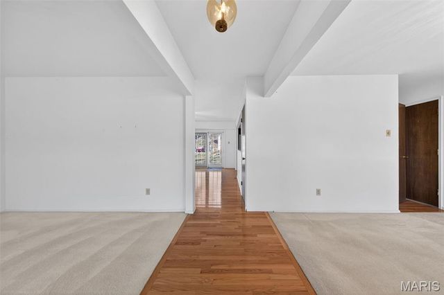 3937 Argonne Forest Drive, Florissant, MO 63034