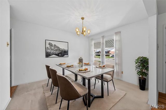 3937 Argonne Forest Drive, Florissant, MO 63034