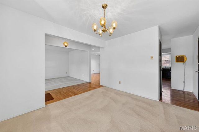 3937 Argonne Forest Drive, Florissant, MO 63034