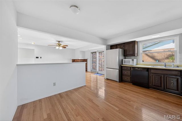 3937 Argonne Forest Drive, Florissant, MO 63034