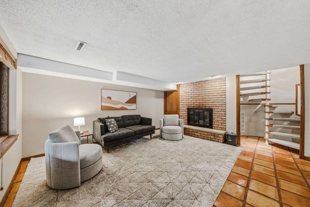 4540 Wood Duck Drive, Vadnais Heights, MN 55127