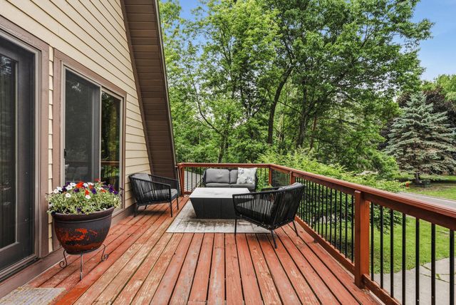 4540 Wood Duck Drive, Vadnais Heights, MN 55127