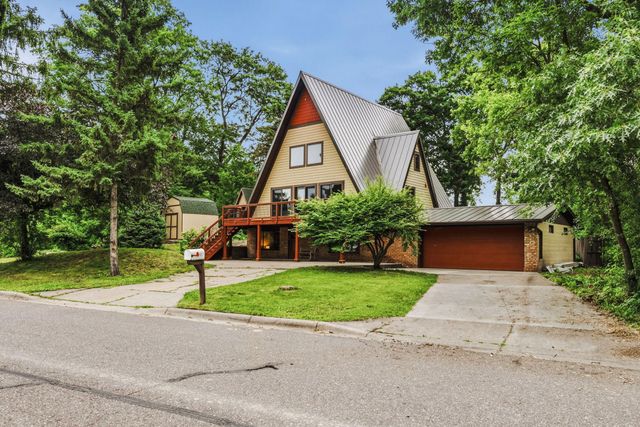 4540 Wood Duck Drive, Vadnais Heights, MN 55127