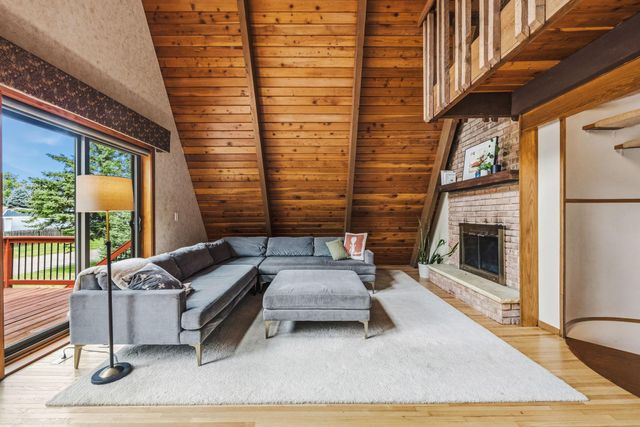 4540 Wood Duck Drive, Vadnais Heights, MN 55127